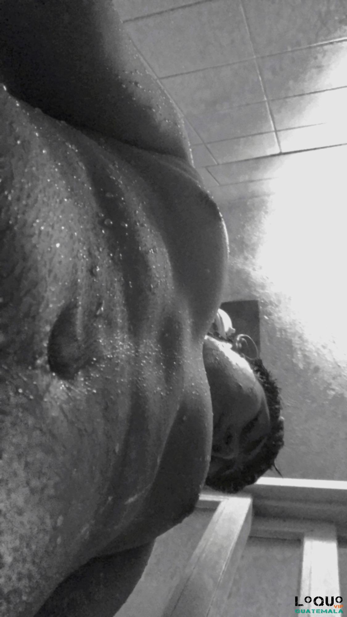 Contactos Guatemala: Joven hot listo para cojer con mujeres